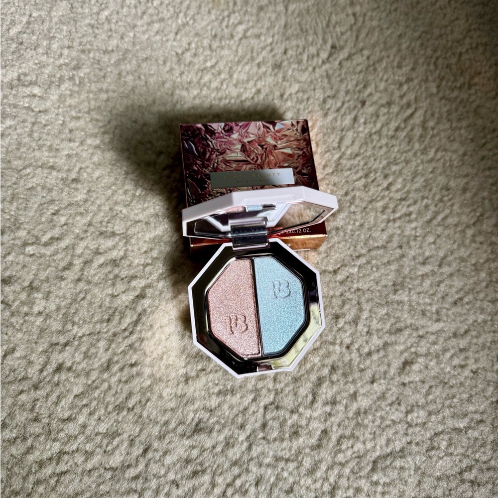 Fenty Beauty Highlighter Brown Silver /Sand Castle , Minto Mojito Luxurious Glow - Picture 3 of 7